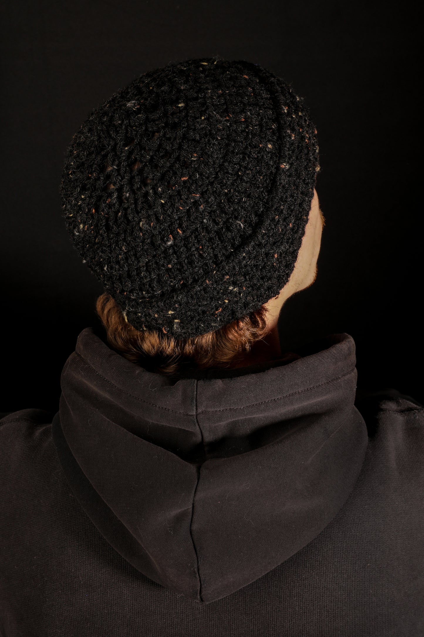 Bonnet noir moucheté