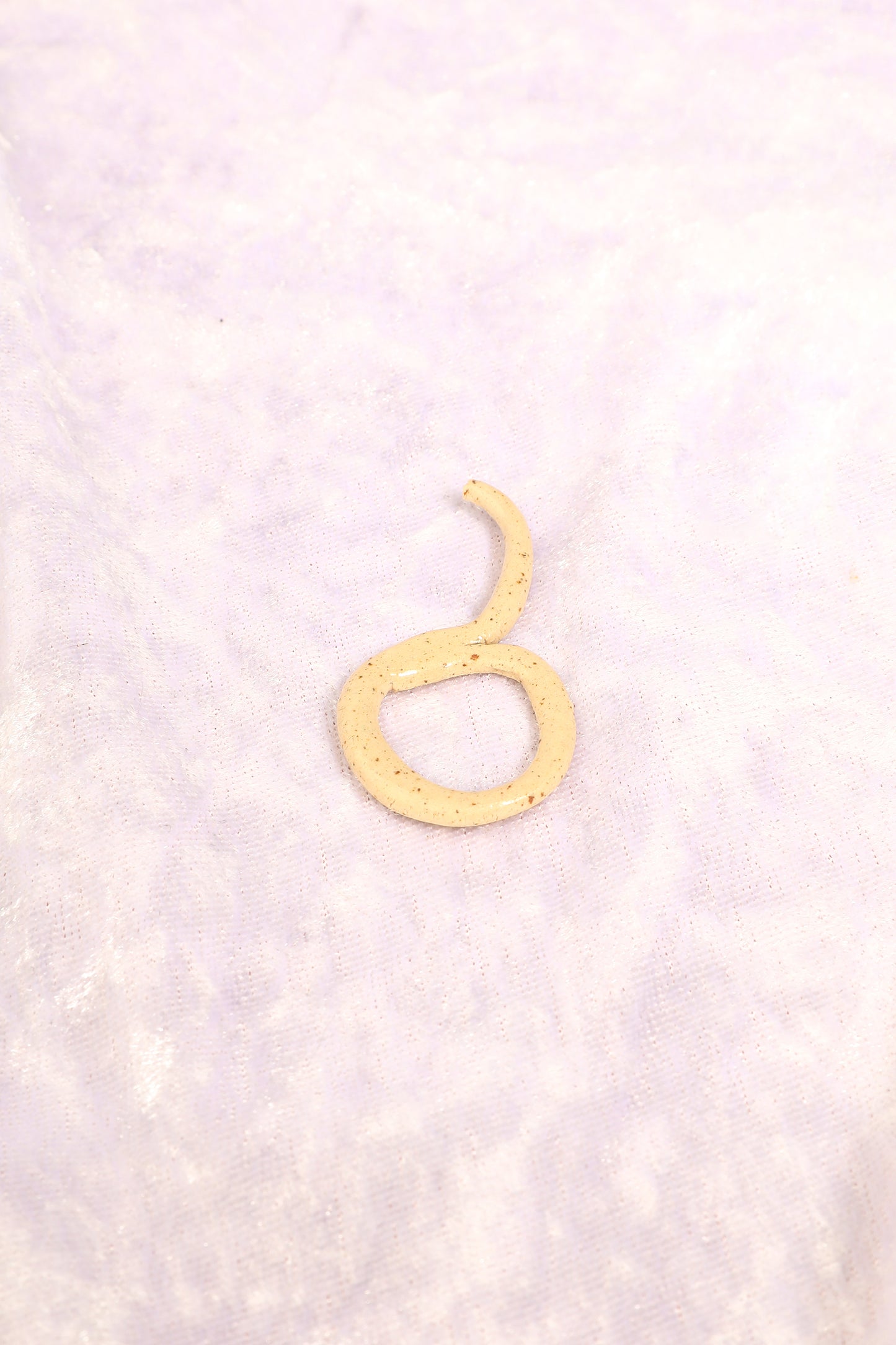 Bague "a"