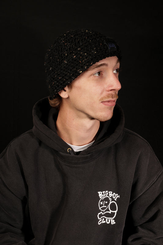 Bonnet noir moucheté