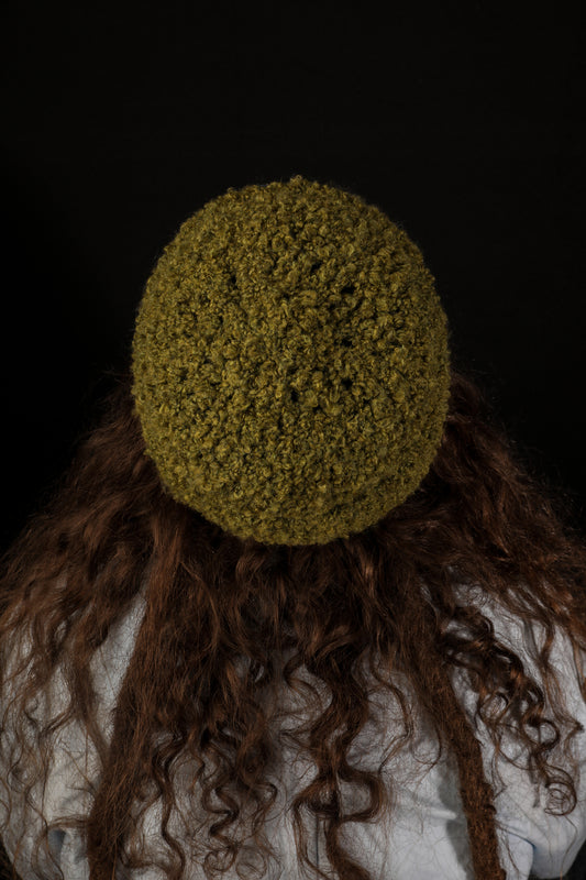 Bonnet vert kaki bouclé