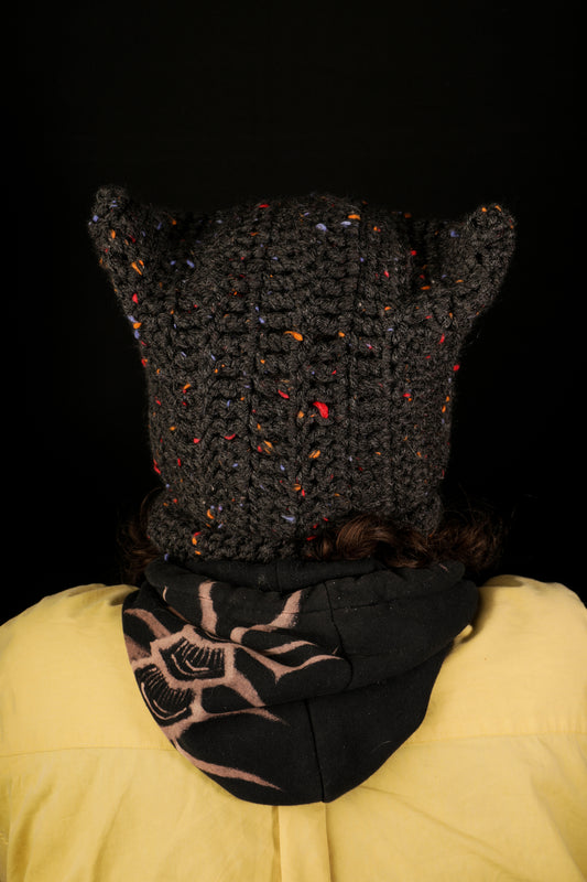 Bonnet oreille noir moucheté